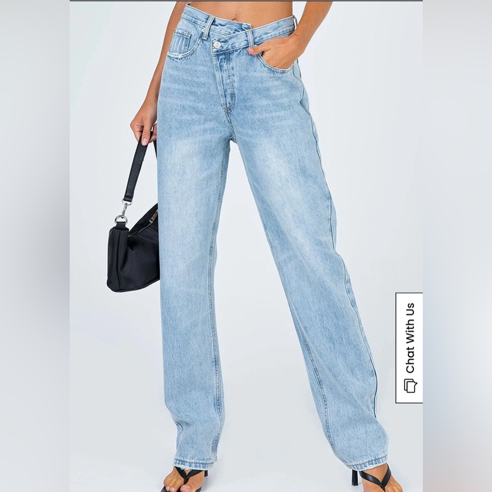 Straight leg blue jeans